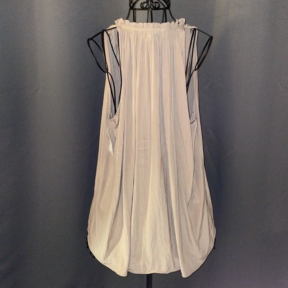 NWT.  Lola & Sophie Junior size Small. - Picture 2 of 7